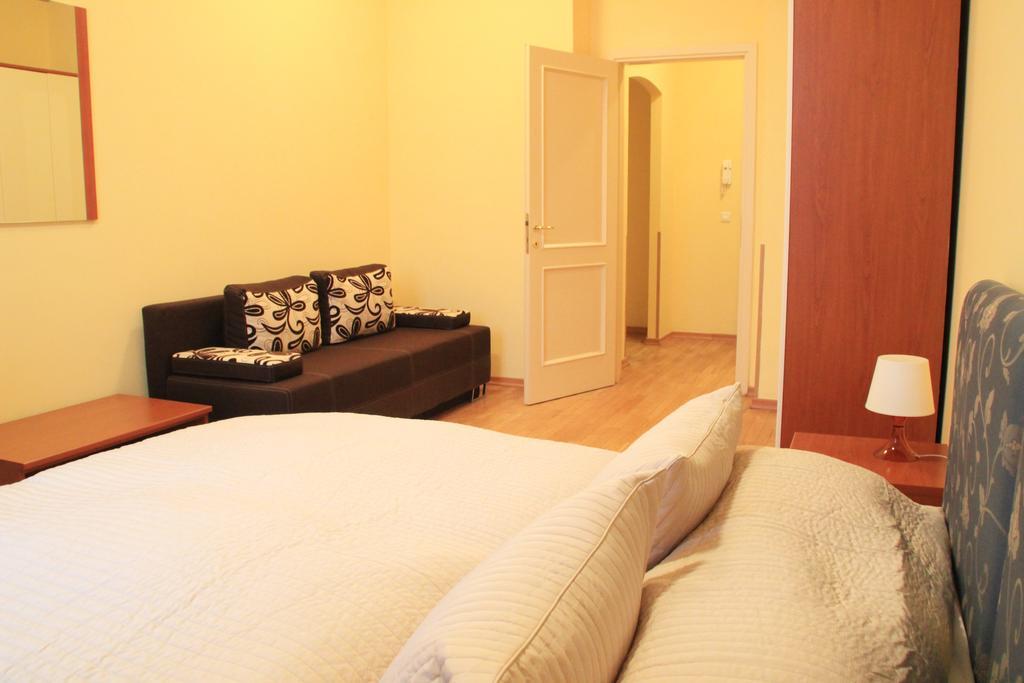 פראג City Lounge Crown Hotel חדר תמונה